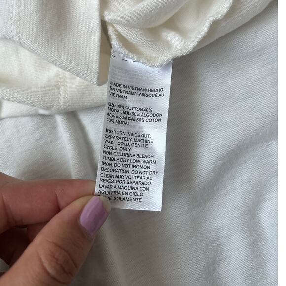 Chico's Zenergy Witch Way to the Wine Tee V Neck Halloween Size 1 Medium 8/10 - Picture 9 of 13